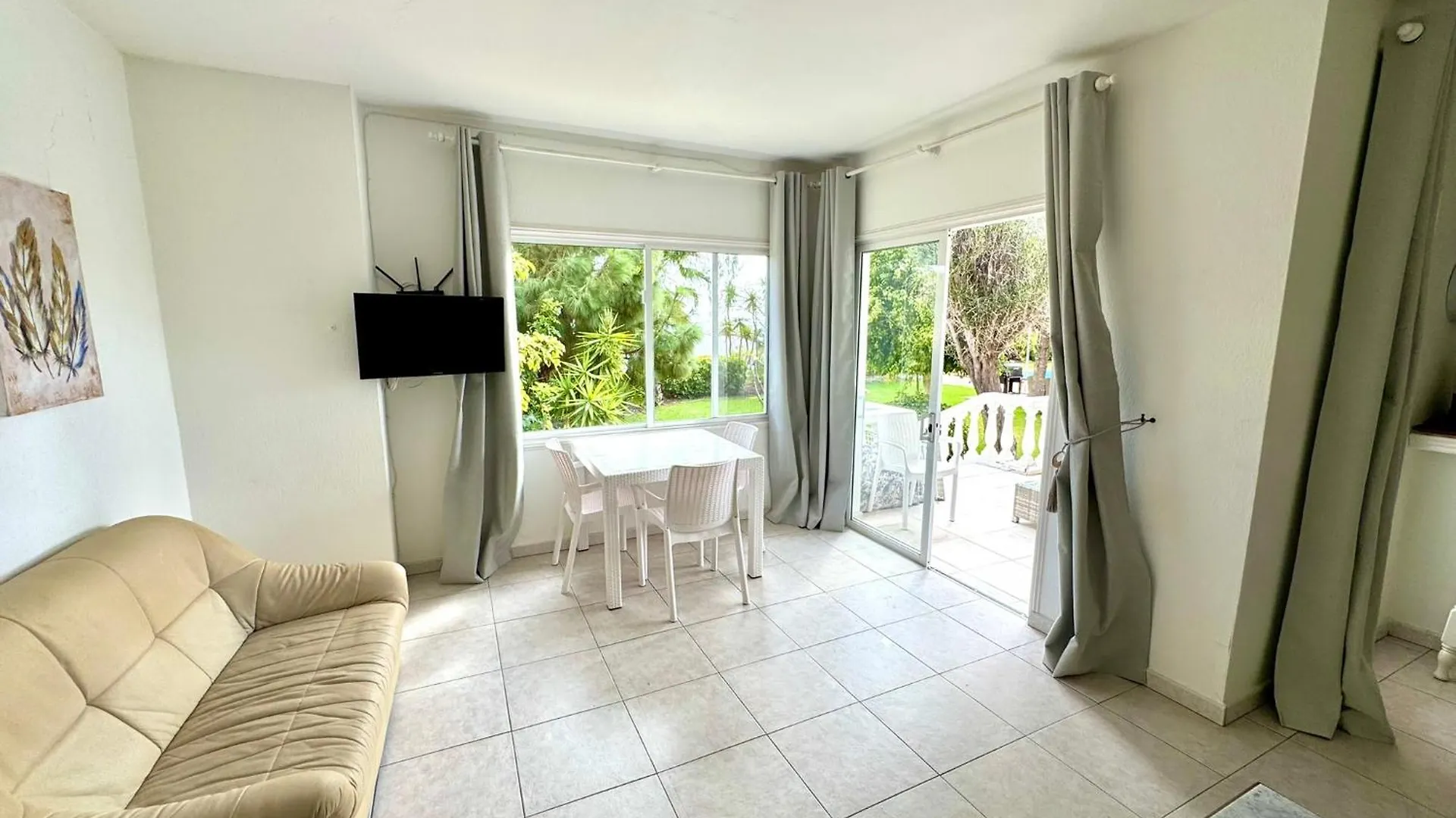 Casa Lilo Vila Arona  Casa de Férias