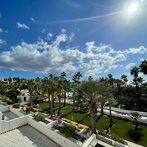 With Pool View Appartement